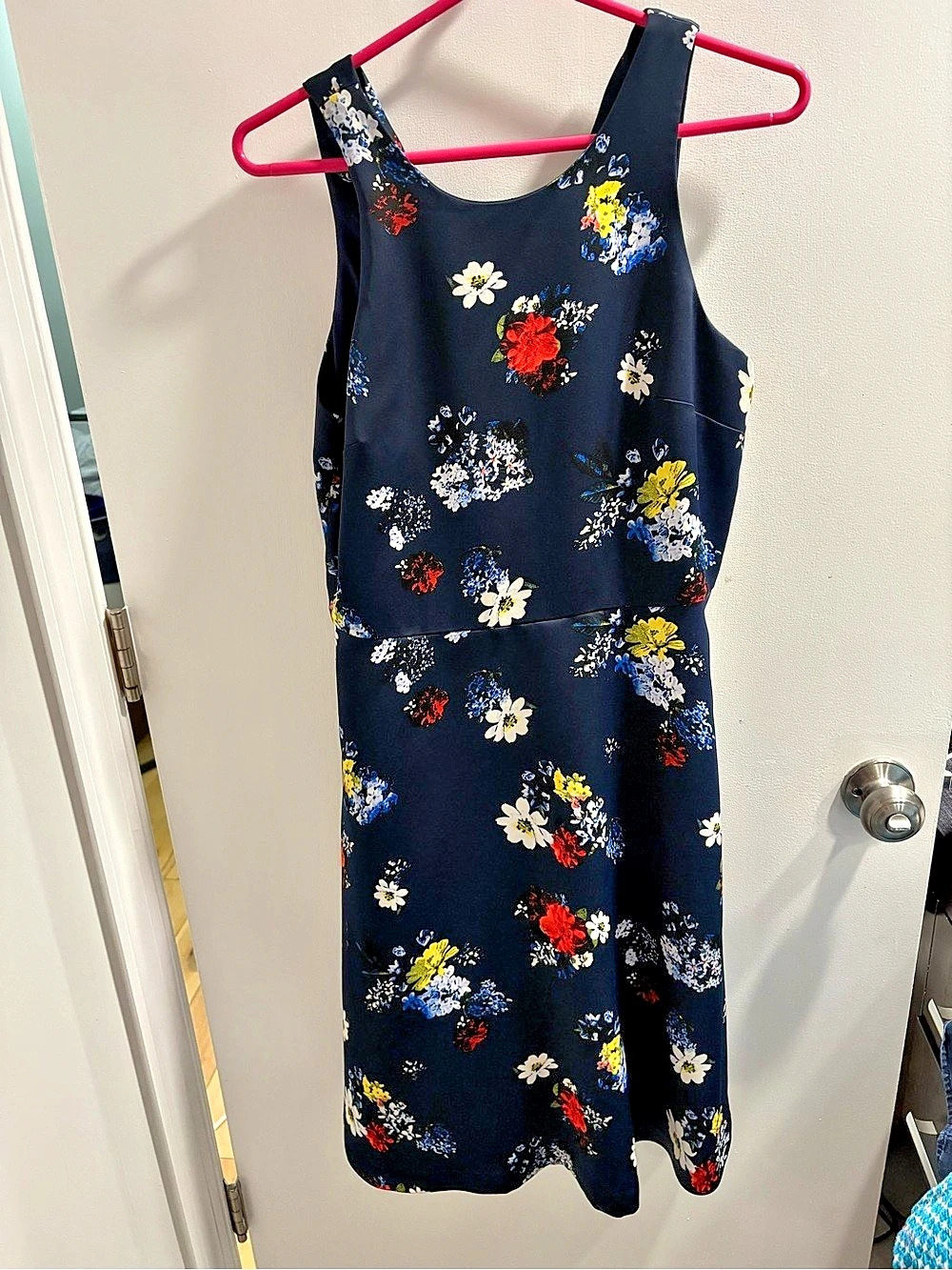 Banana Republic Floral Midi Dress in Blue Size 6 Like New